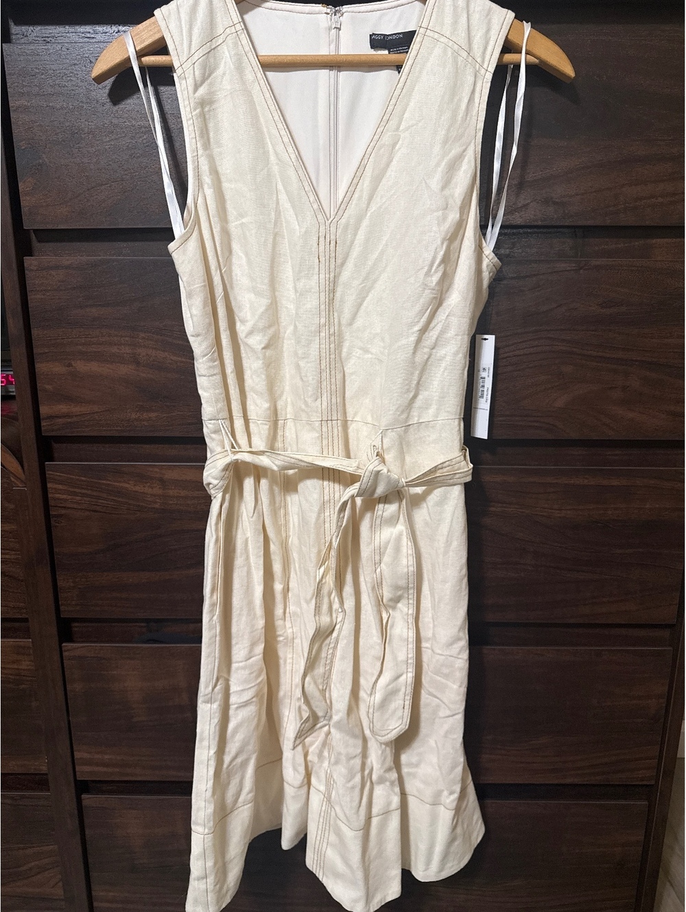 Maggy London Cream Sleeveless V-Neck Belted Dress Size 10 NWT